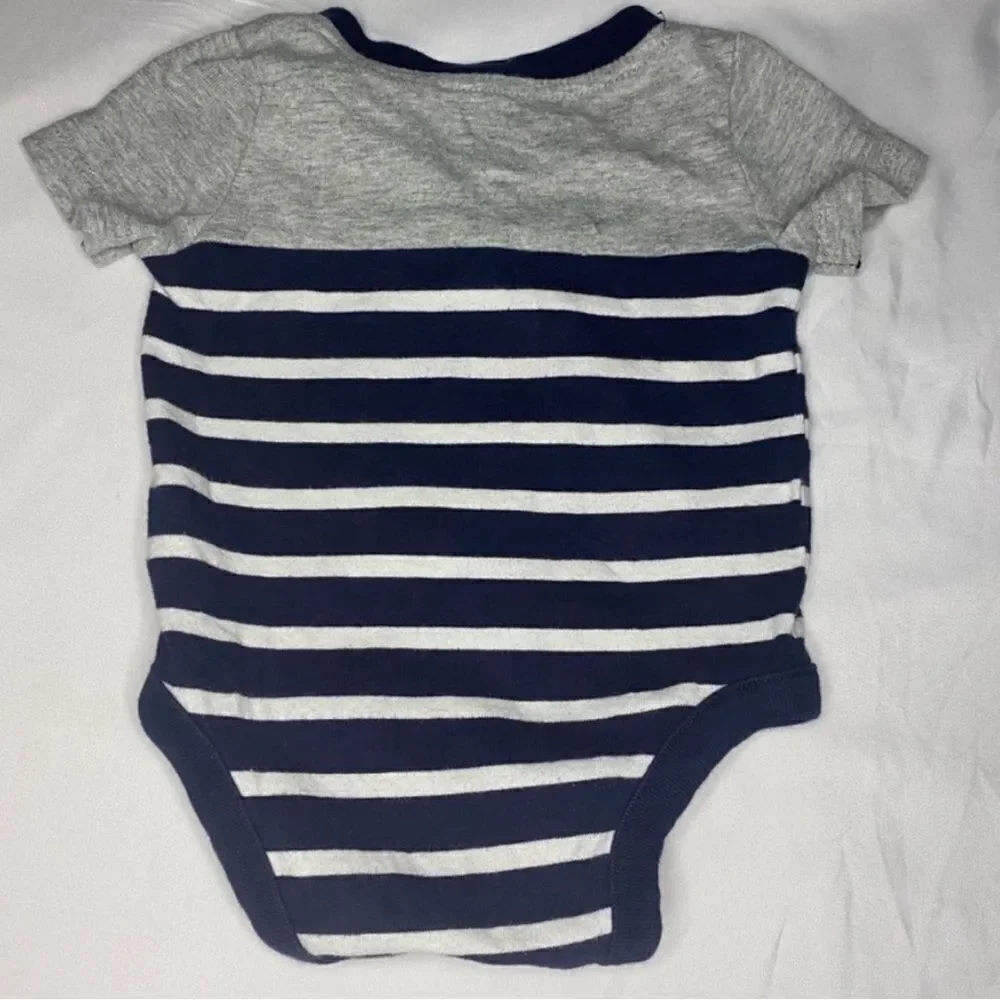 Gap striped Onsie Size 0-3M
